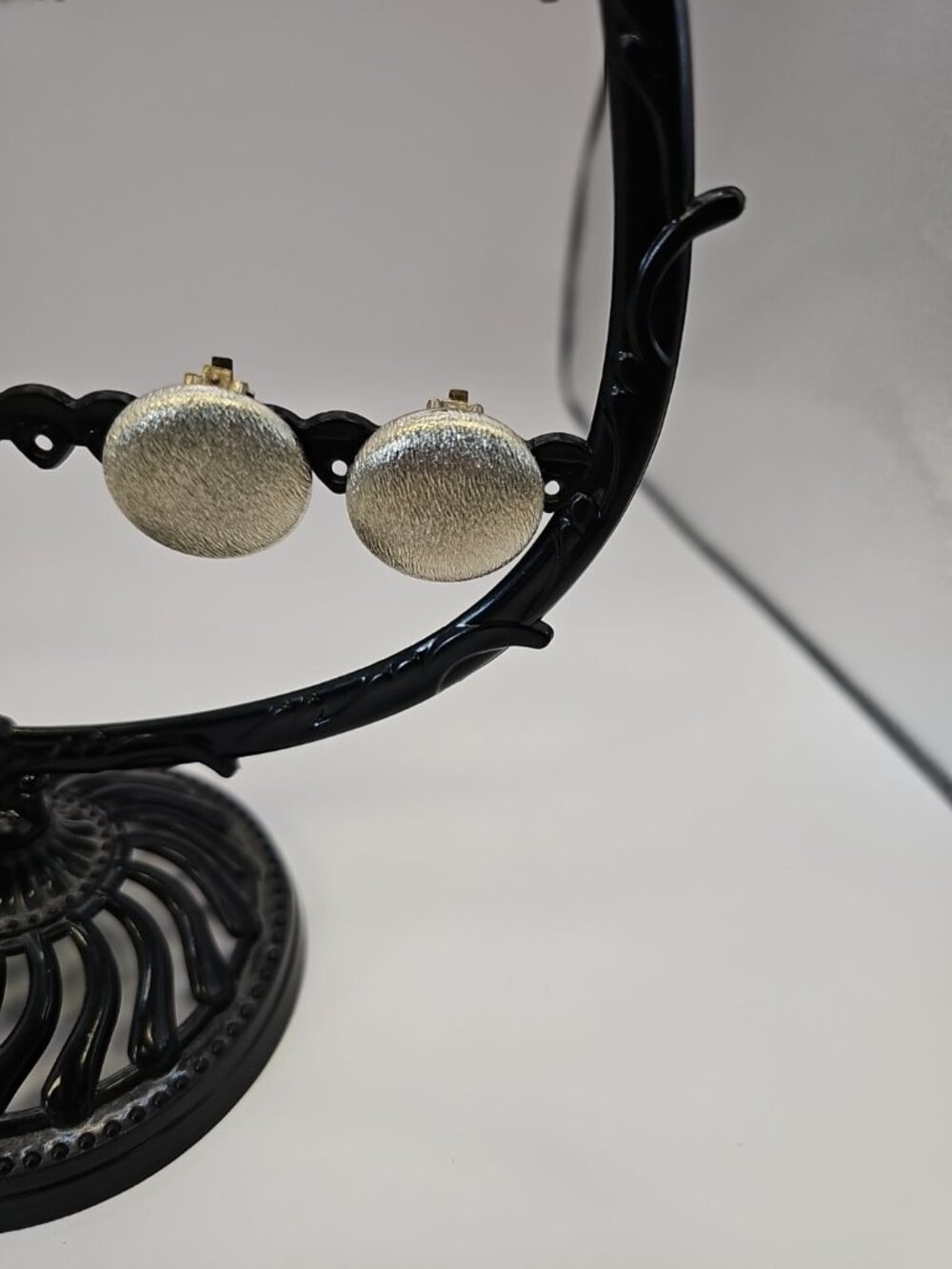 Lisner earrings Vtg Button Style Large Silver-tone Brushed
